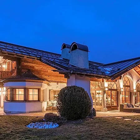 Exclusive Tyrolean Near Lifts Hotel Sankt Johann in Tirol