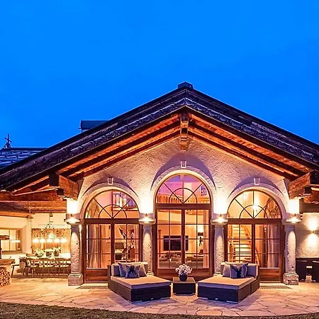 Hotel Exclusive Tyrolean Near Lifts